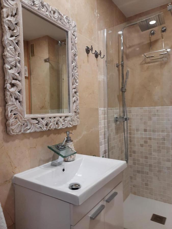 Fuengirola Apartment Carvajal Front Line Primera Linea Eksteriør bilde
